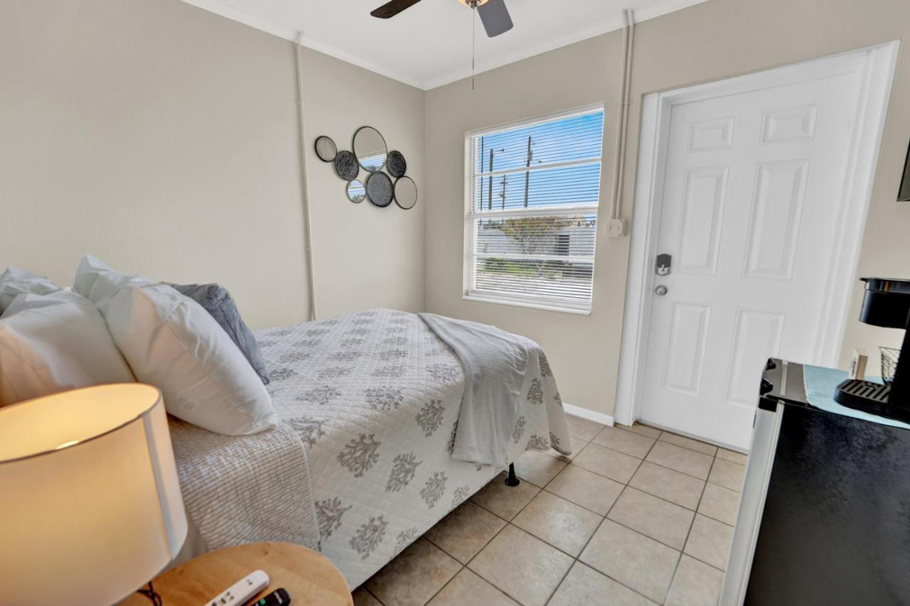 Sea Foam Suites Lower Grand Lagoon 외부 사진